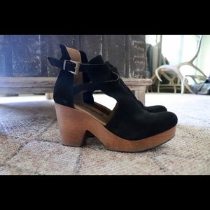 Free People clogs size 39 (US8.5)